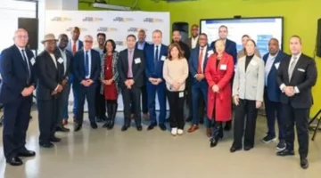 اقتصادية قناة السويس تكسب ثقة المستثمرين العالميين وتدعم التحول التكنولوجي المستدام في الصناعة واللوجستيات 1